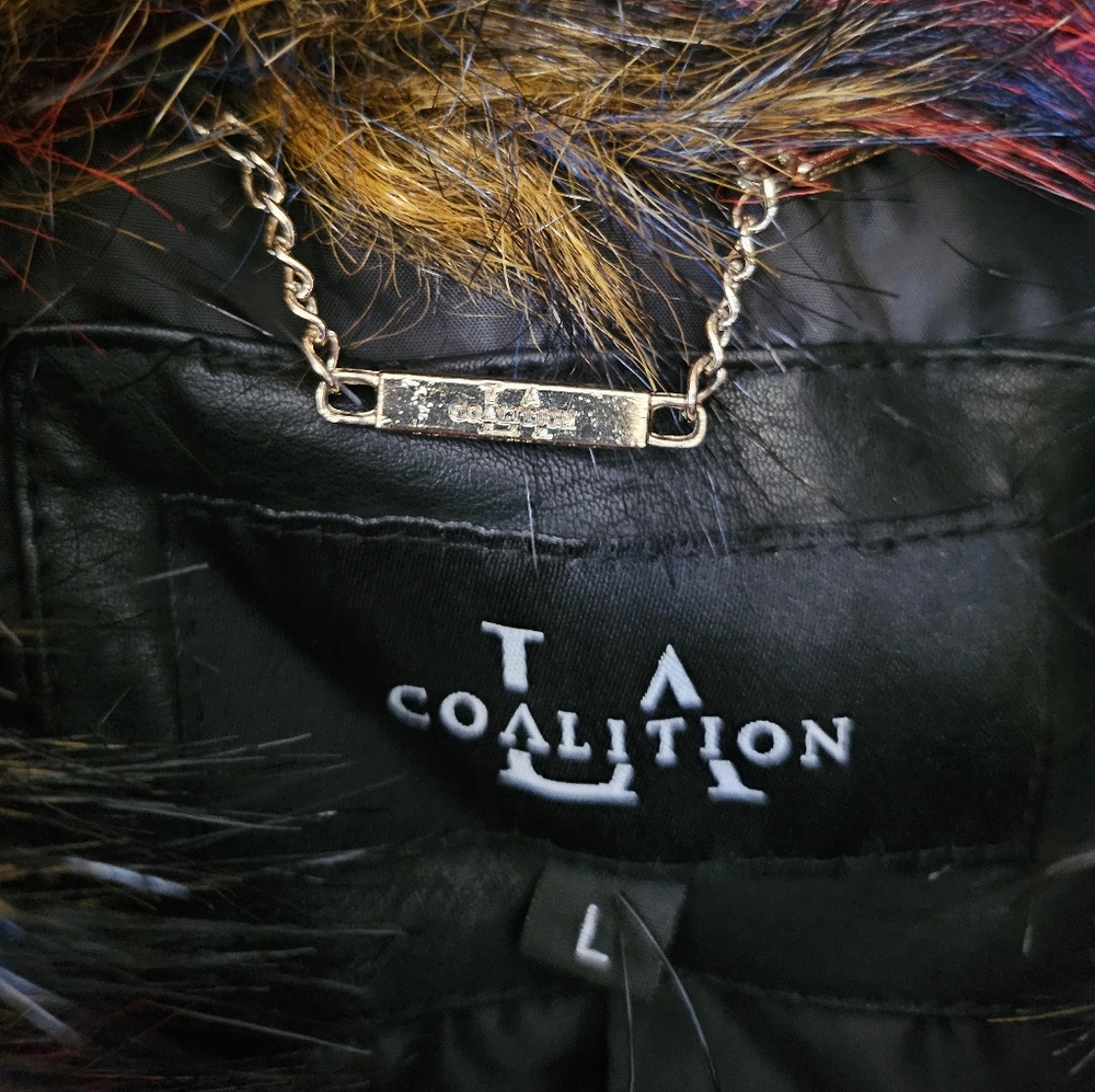 NWT LA Coalition Black Multicolor Faux Fur Faux Leather Zip Up Vest, Size L - Picture 8 of 10
